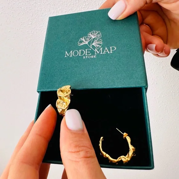 New Creative Statement Gold Geometric Unusual Hoop Earrings - Picture 7 of 8